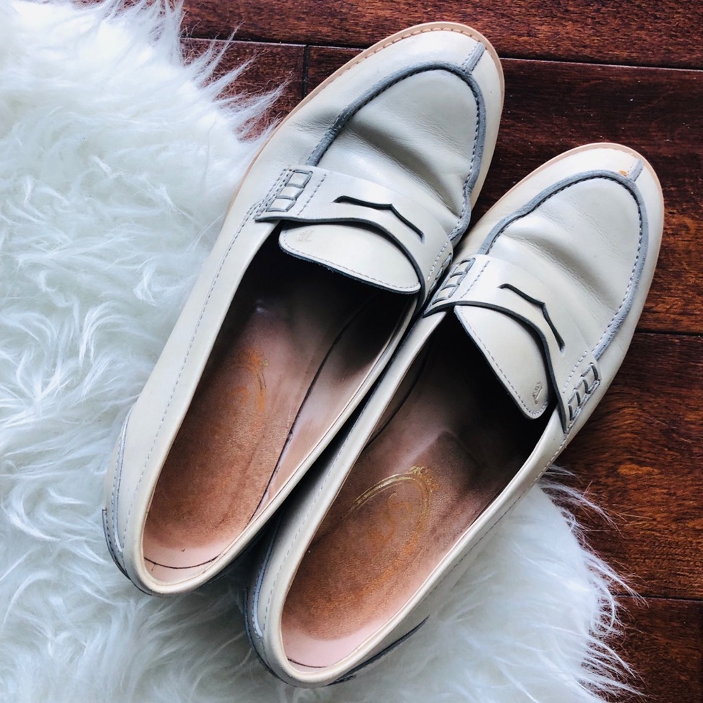 Tod’s loafers